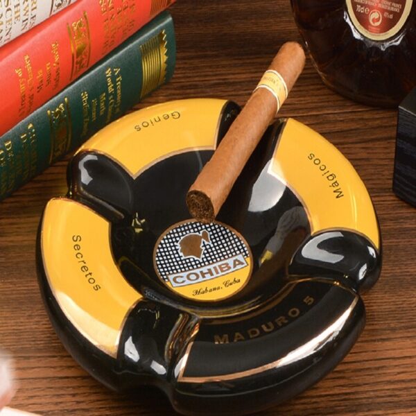 Household Merchandises Creative Cigar Large Ceramic Home Office Portable Outdoor Ashtray Gift for Boyfriend